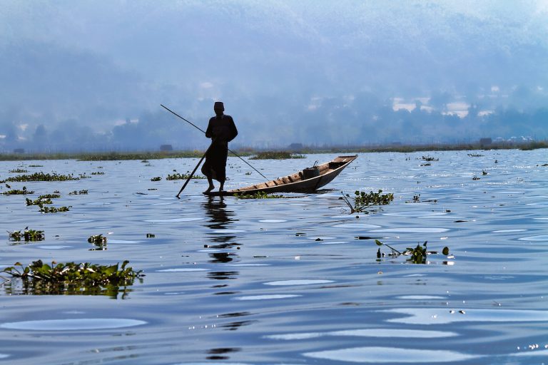 Pêcheur sur le Lac Inle (Birmanie)