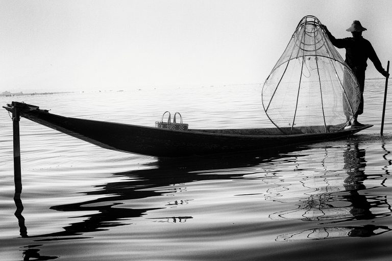 Pêcheur sur le Lac Inle (Birmanie)